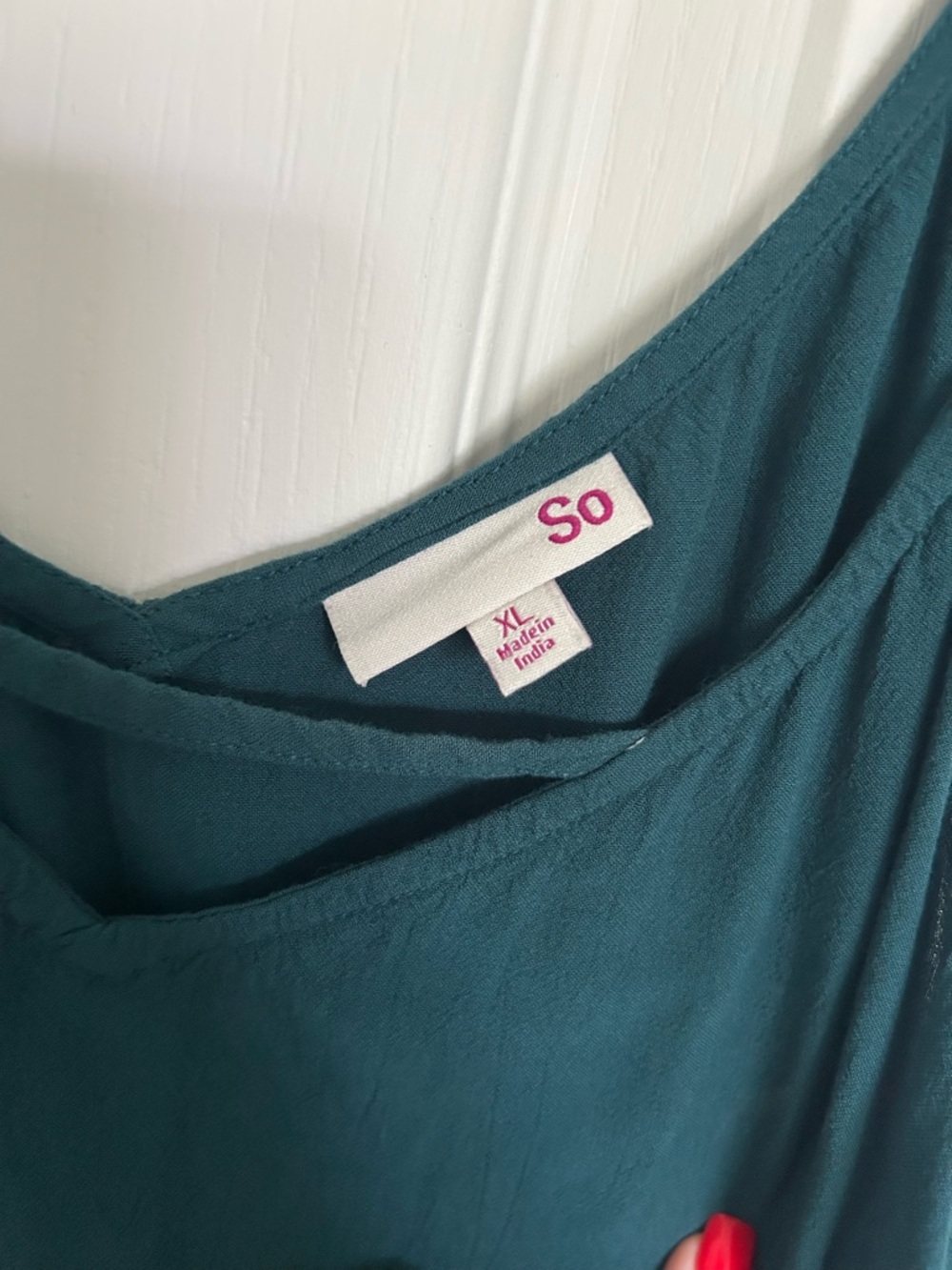 SO Teal Green V-Neck Spaghetti Strap Camisole - Picture 3 of 5